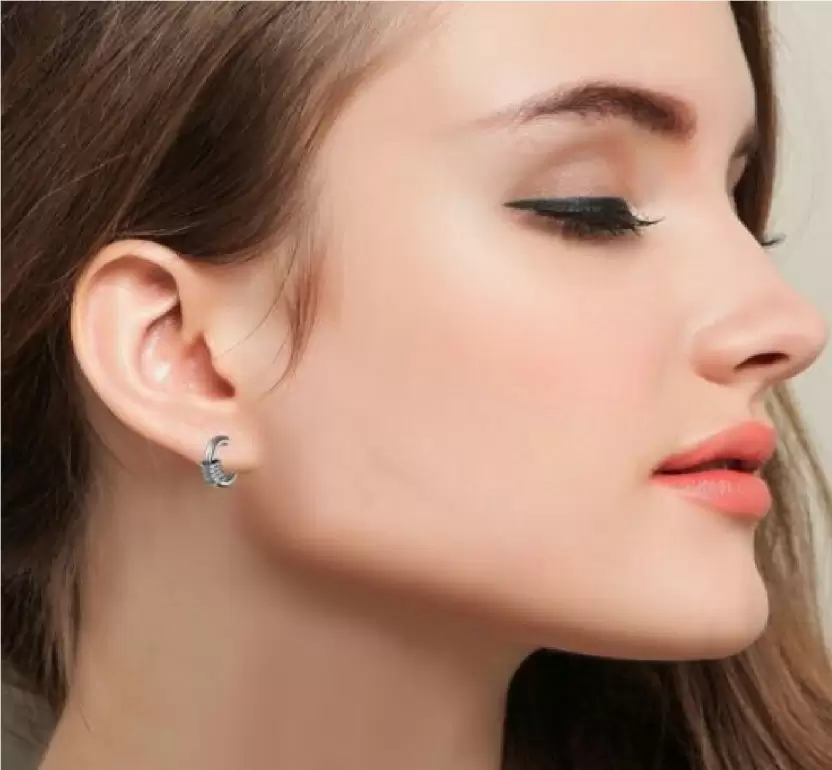 na-surgical-hoop-earring-silver-color-model-1-ruhi-collection-original-imag9g86gvr663pj